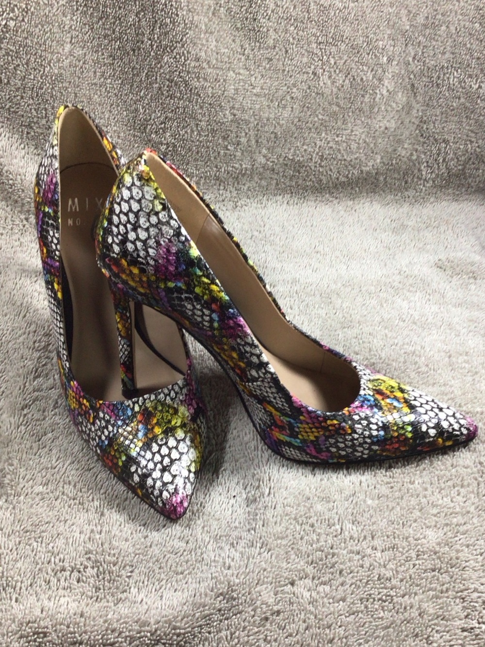 Mix No.6 Danyah vibrant multicolor snakeskin print, pointy toe, heels.